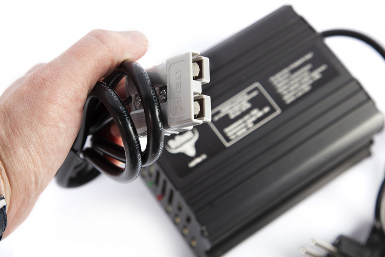 Зарядное устройство RuTrike для аккумуляторов 24V50A/H (10A) в Ижевске