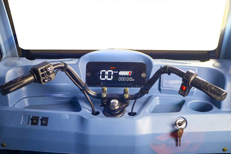 Грузовой электротрицикл Rutrike КАРГО Кабина 1500 в Ижевске